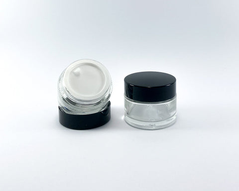 30ml round glass jar with inner lid.